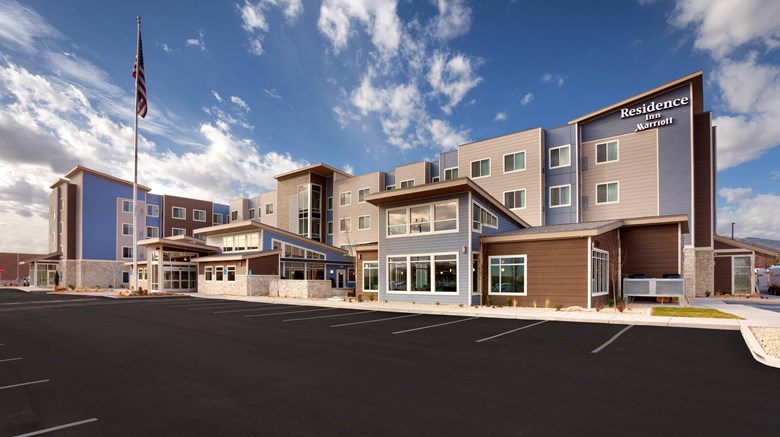 ri-exterior-0002-hor-clsc_O