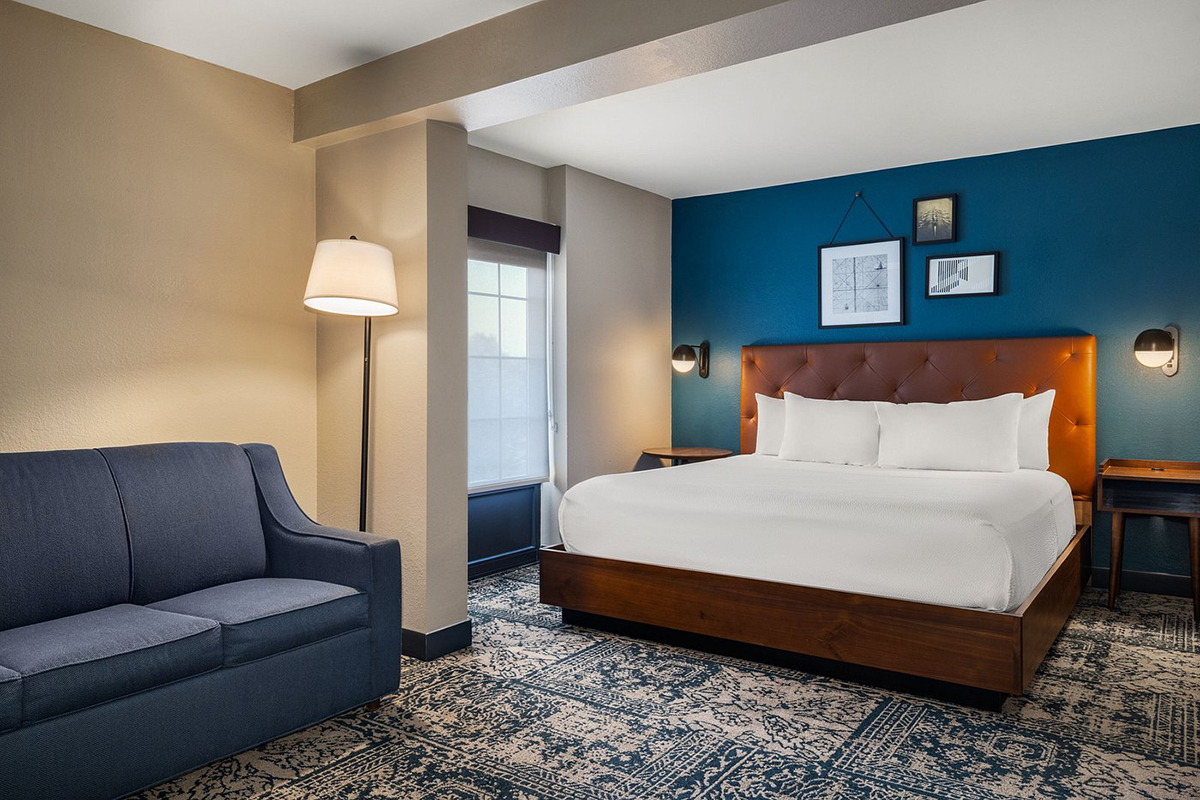 king-guest-room (2)