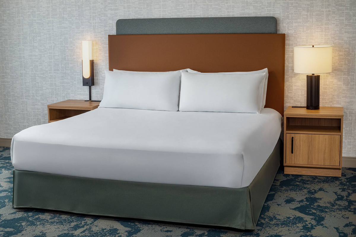 hampton-inn-nashua-4g3a8243-1