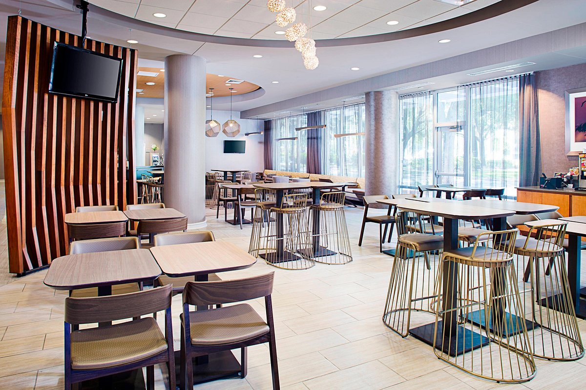 lobby (1)