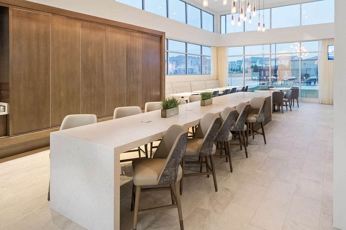 breakfast-area (1)