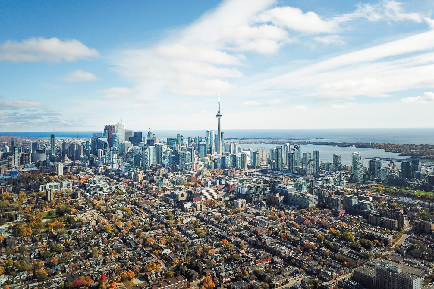 yyzbw-attractions-downtown-toronto-8103-hor-clsc