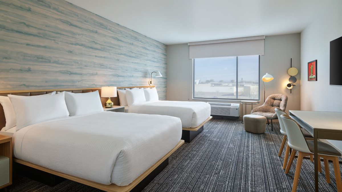 ts-phxpe-phxpe-guestroom-69287_Wide-Hor