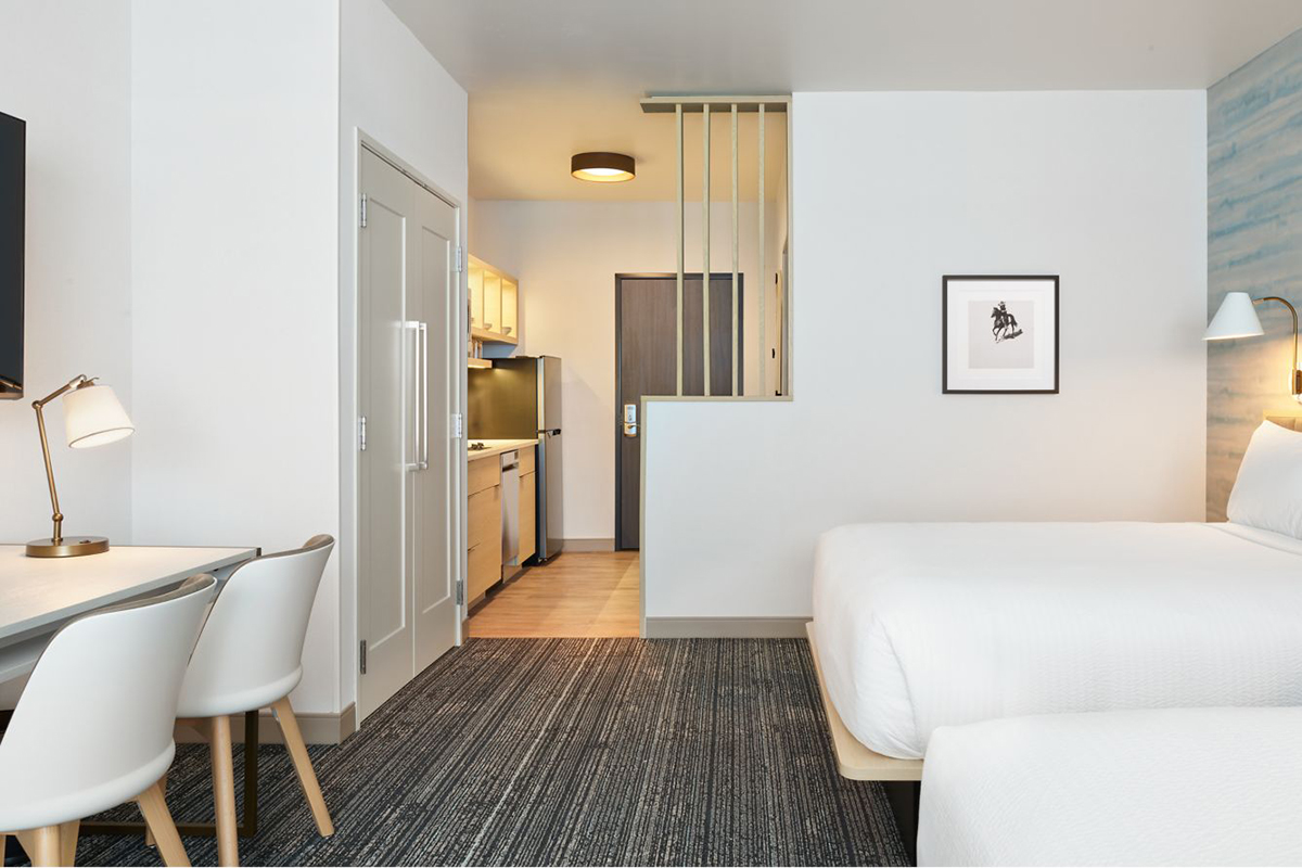 ts-phxpe-phxpe-guestroom-73789_Classic-Hor