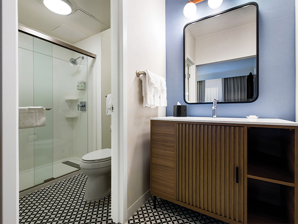 30-one-bedroom-suite-bathroom