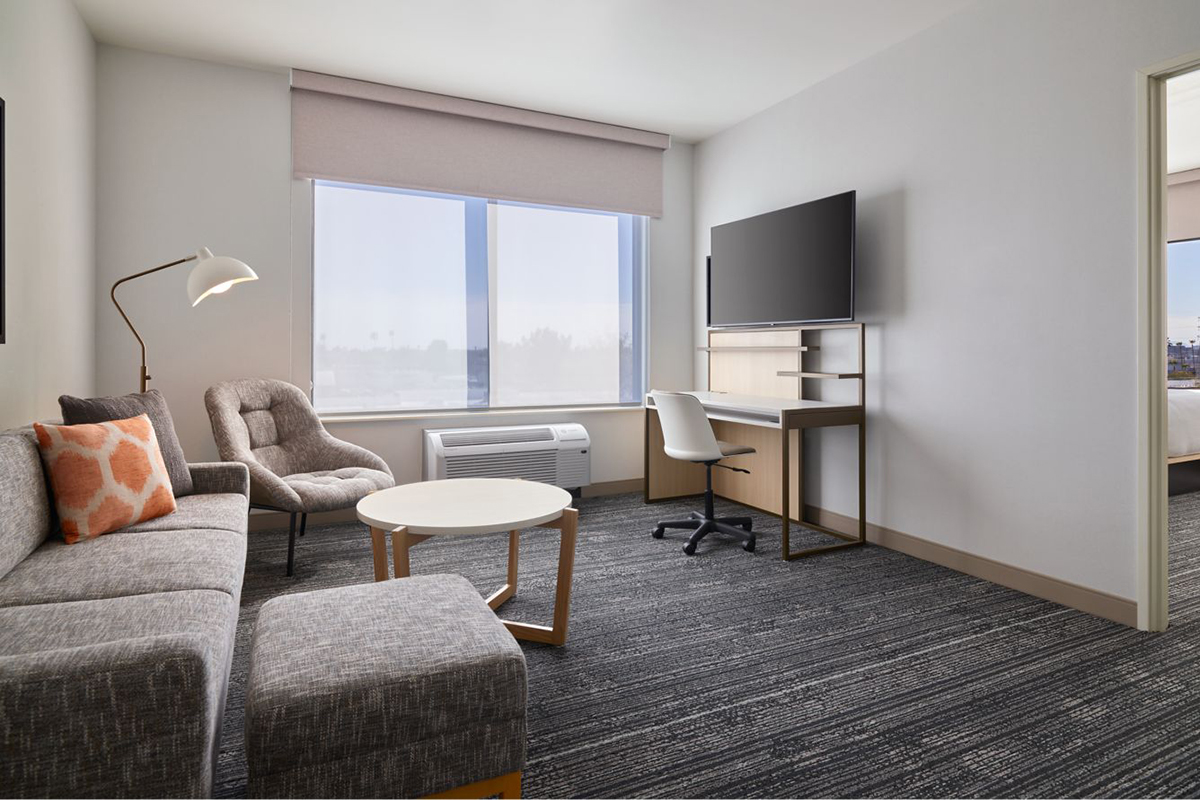 ts-phxpe-phxpe-guestroom-43482_Classic-Hor