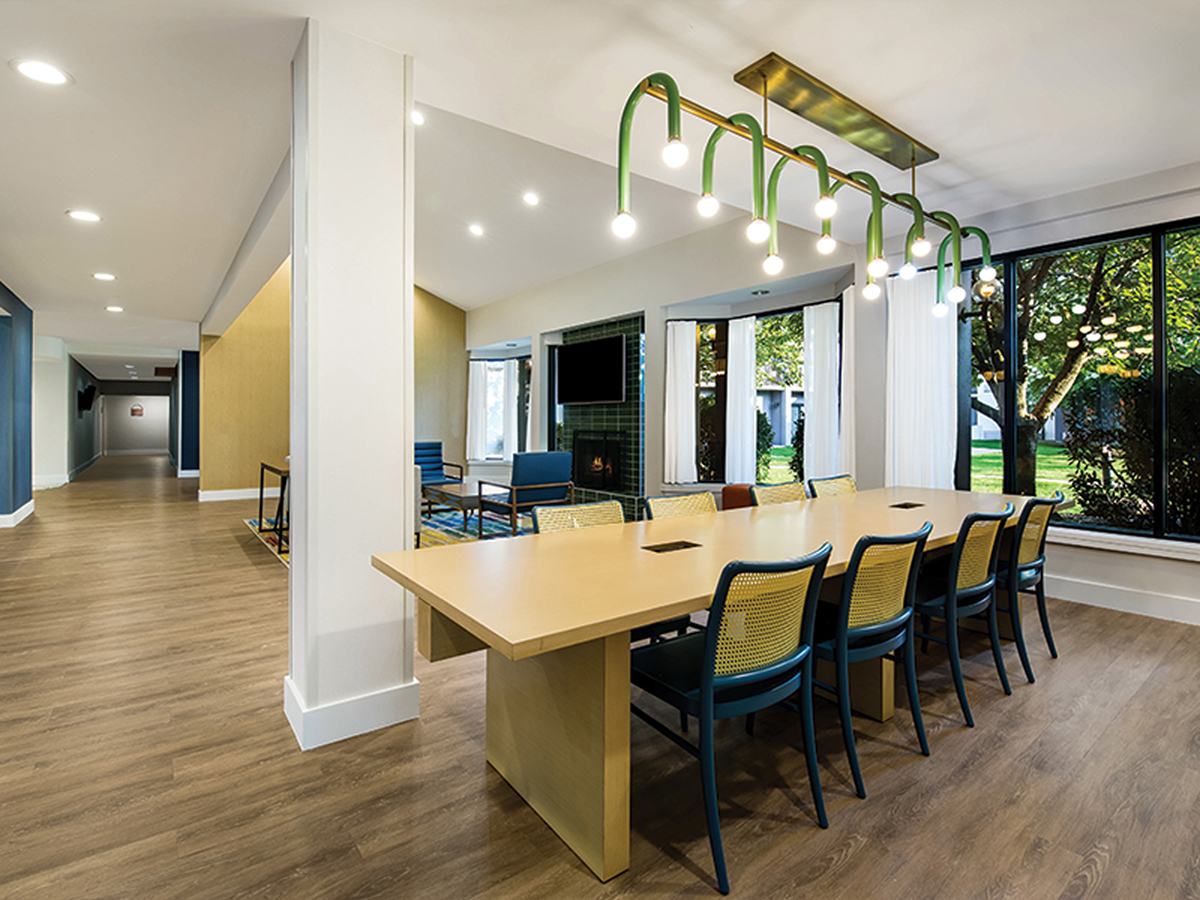 12-lounge-seating